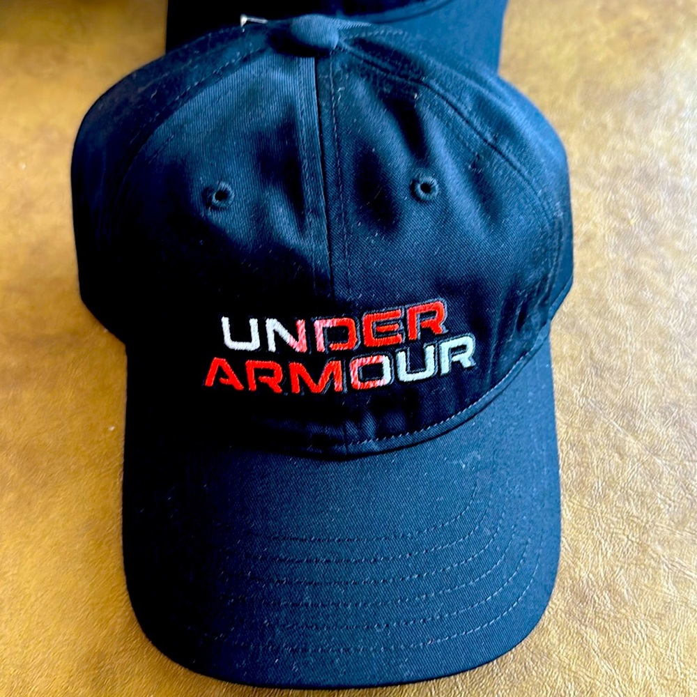 Boys Under Armour OSFM baseball hat New
